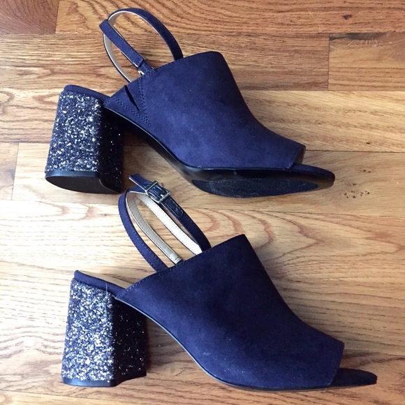 nine west navy blue sandals